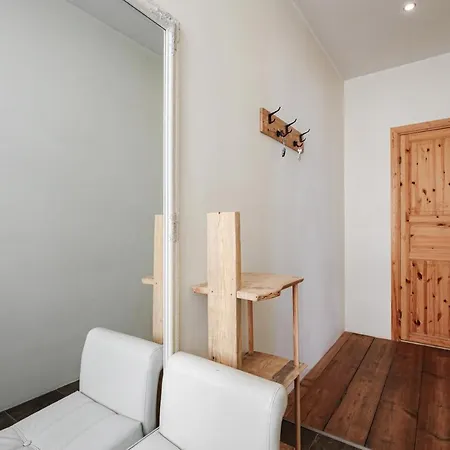 Airhome - Owl's Nest 2 * טאלין